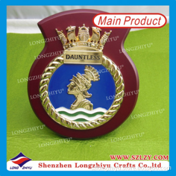 Die-Cast Enamel Metal Plate Wood Shield Momerial Plaque